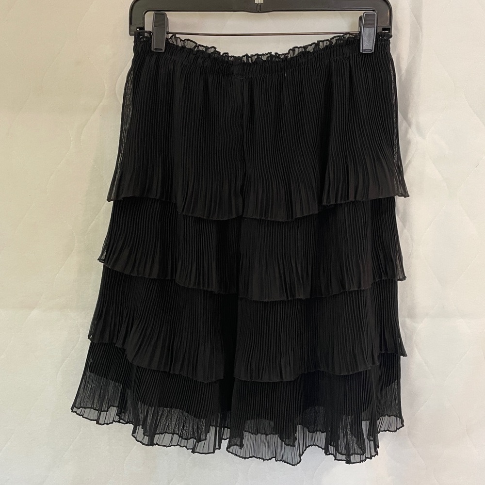 Temptations Black Mini Pleated Tiered Skirt